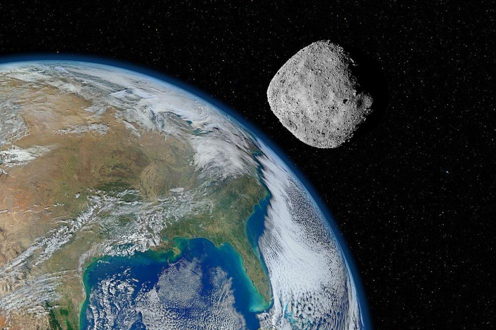 Сонда на НАСА удари астероид, за да промени орбитата му (Видео)