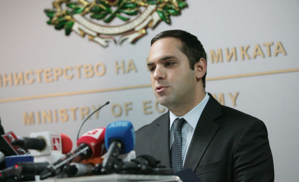 Министър Караниколов обеща цената на водата в Перник да не се увеличава