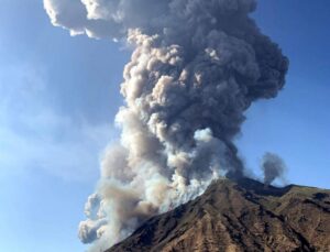 vulkan_ indonezia