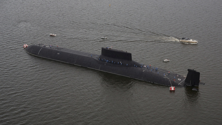 Руски подводници на учение в Атлантика