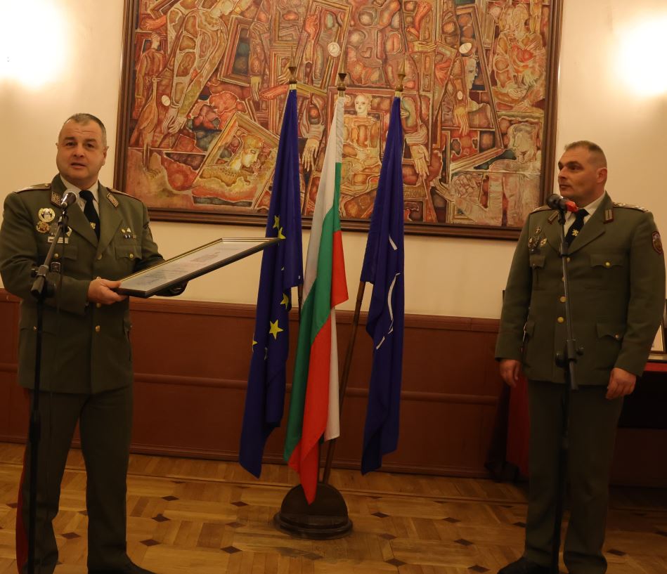 - armymedia.bg