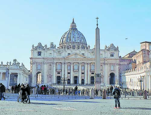 Във Ватикана мартеницата е порочен намек