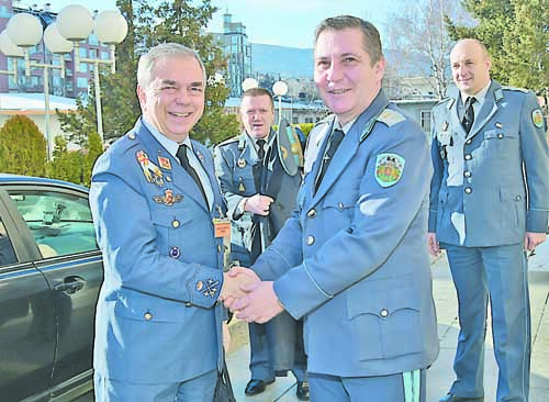 Визита на шеф от център на НАТО в Испания
