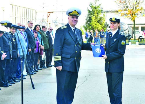Честваха празника на военноморската база във Варна