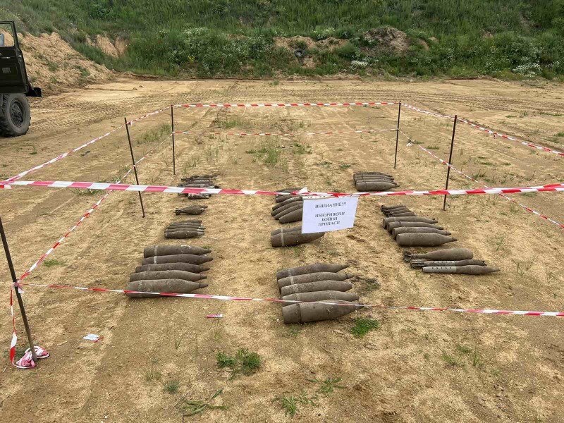 Военнослужещи от Сухопътните войски унищожиха невзривени боеприпаси, открити в Казанлъшко