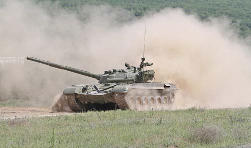 Полша снабдява Украйна с над 200 танка Т-72, съобщават полски медии