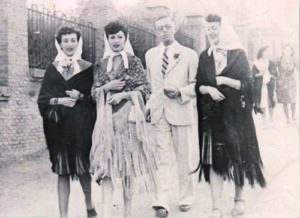 Димитър Димов с Кармен Сунига и нейни приятелки. Испания 13 юни 1943