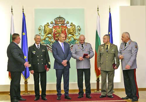 Президентът Радев: Служете на България отговорно и всеотдайно