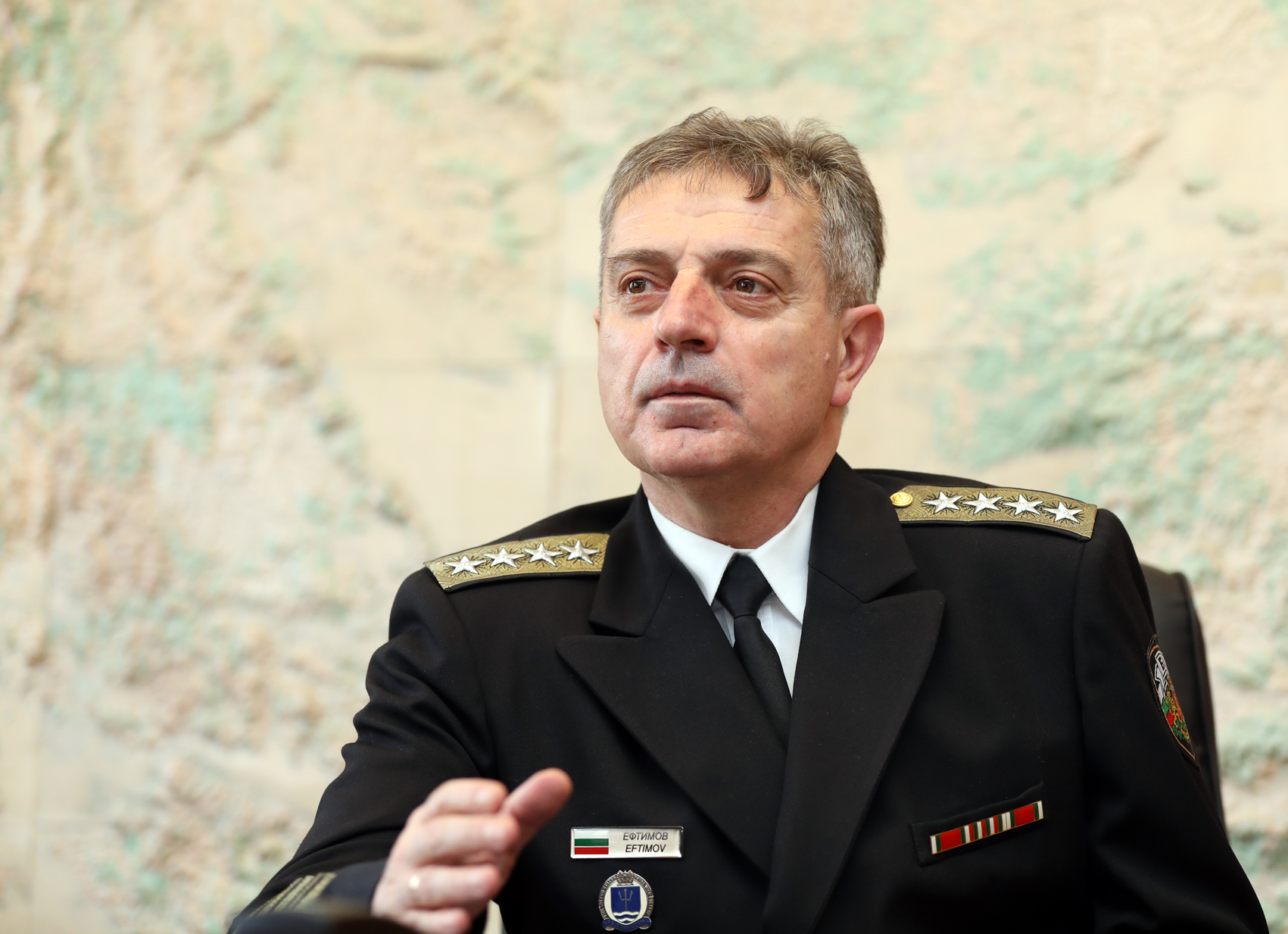 Поздравление на началника на отбраната адмирал Емил Ефтимов по случай 6 май – Ден на храбростта и Празник на Българската армия