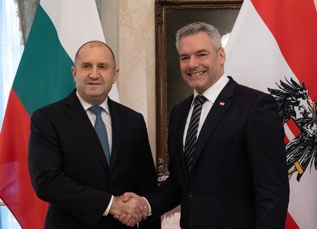 Австрийският канцлер пристигна у нас, за да се запознае с мерките  на България за опазване на външните граници на ЕС