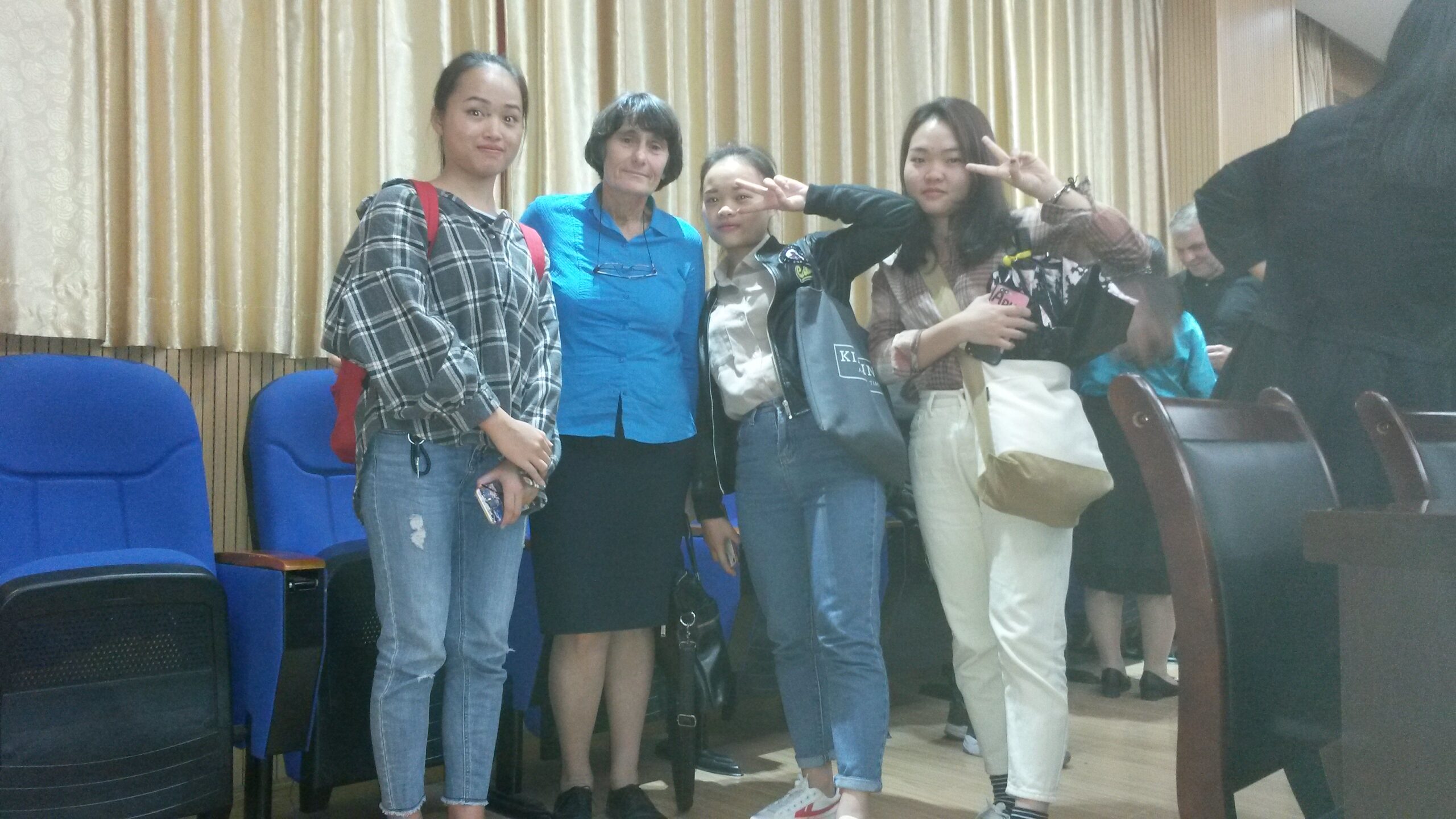 S kitaiski studenti