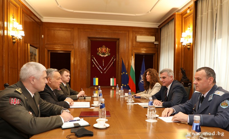 Министърът на отбраната Стефан Янев проведе среща с извънредния и пълномощен посланик на Украйна Н. Пр. Виталий Москаленко
