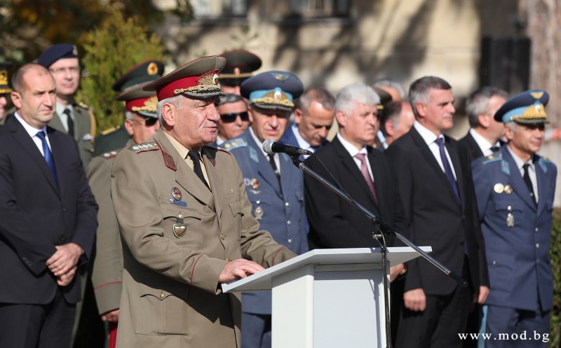 Отдаваме последна почит към началника на отбраната генерал Андрей Боцев