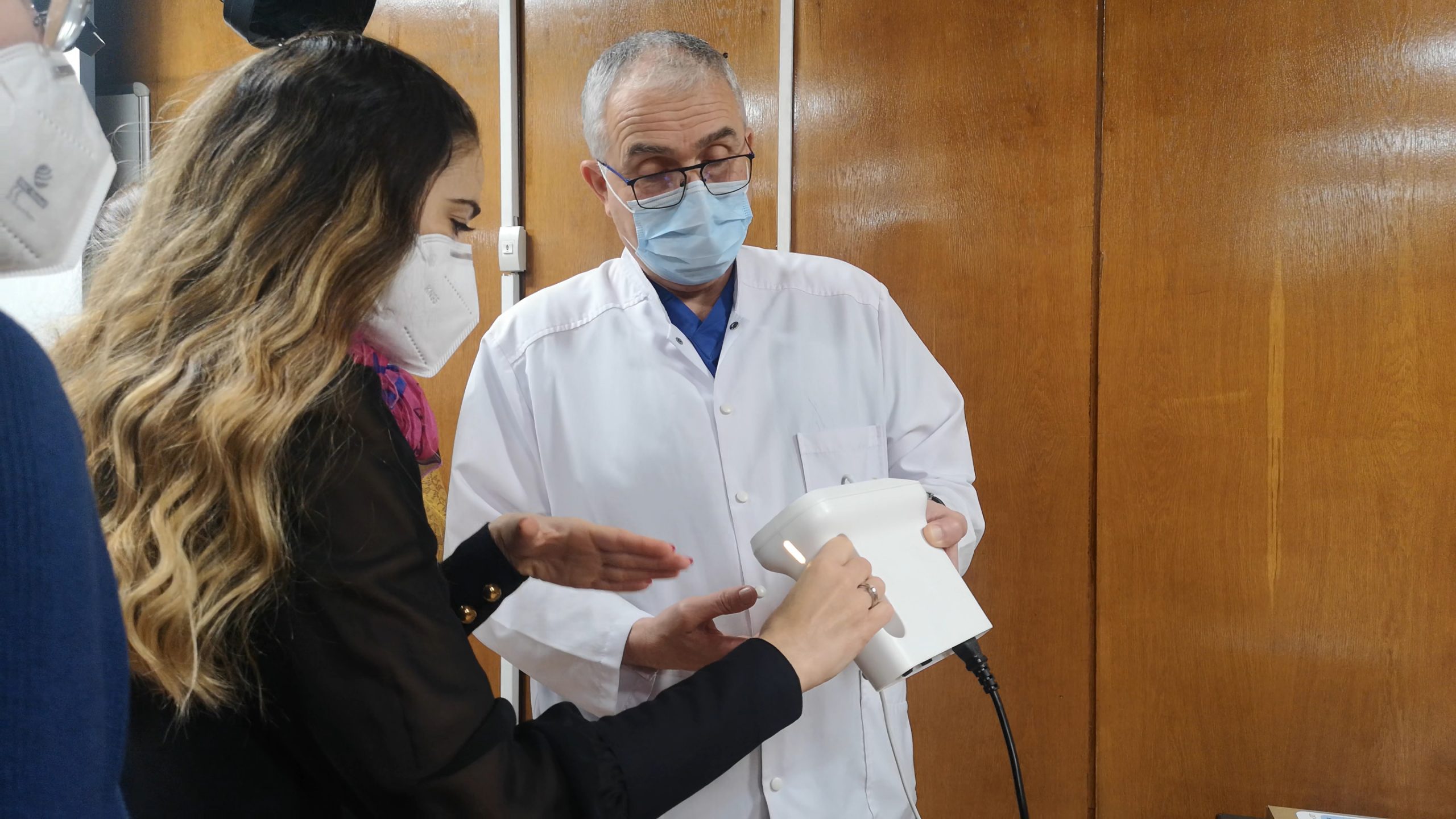 „Българската Коледа“: ВМА получи апарат за дистанционно проследяване на хемоглобин