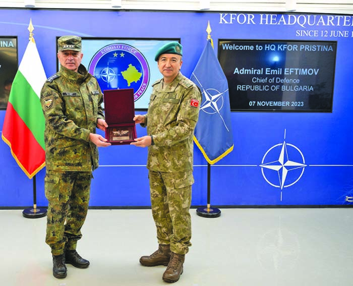Адмирал Емил Ефтимов: „Горд съм с нашите военнослужещи в Косово“