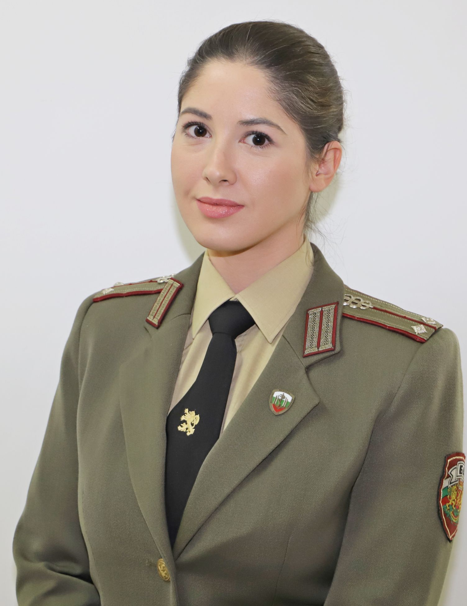 Лейтенант д-р Дафина Антонова: Като малка „оперирах“ череши