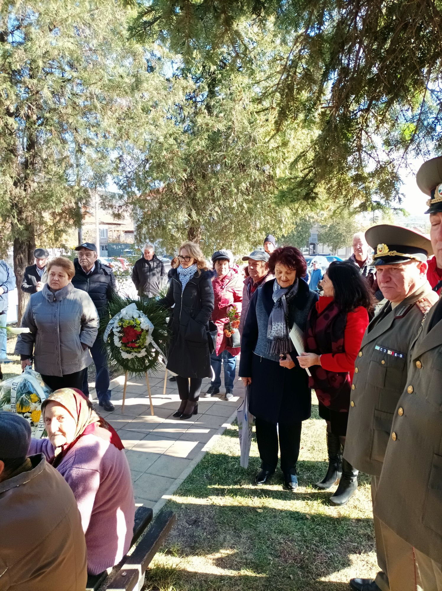 Реставриран военен паметник добави 44 имена на загинали