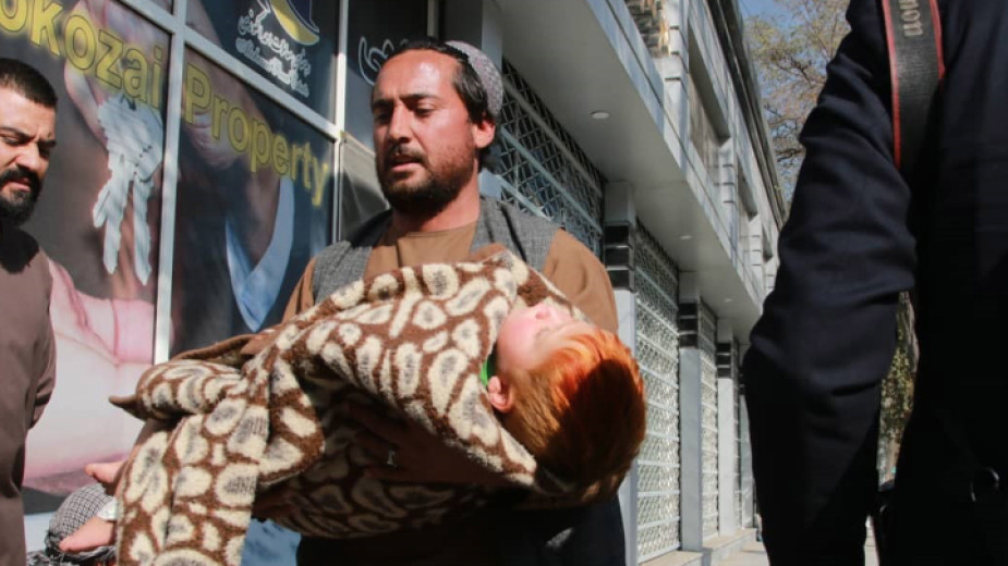 35 убити и 82 ранени при атентата в Кабул, извършен вчера