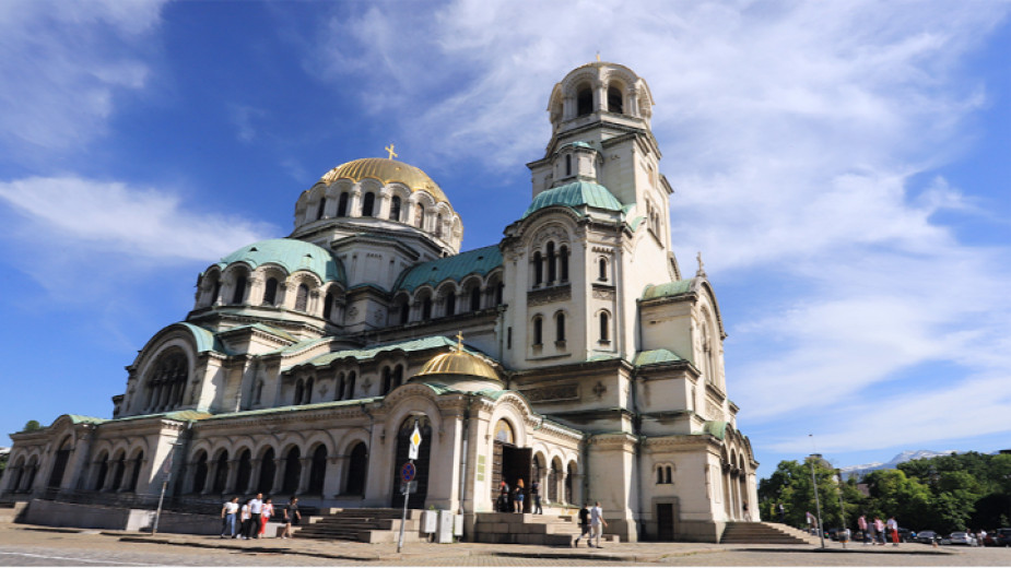 Храм-паметникът „Св. Александър Невски“ отбелязва своя летен празник
