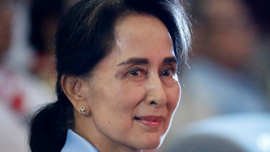 Военните власти в Мианма прехвърлиха Аун Сан Су Чжи в затворнически изолатор