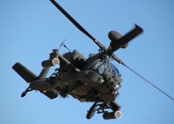 Полша иска да купи 96 бойни хеликоптера „Апачи“ от САЩ