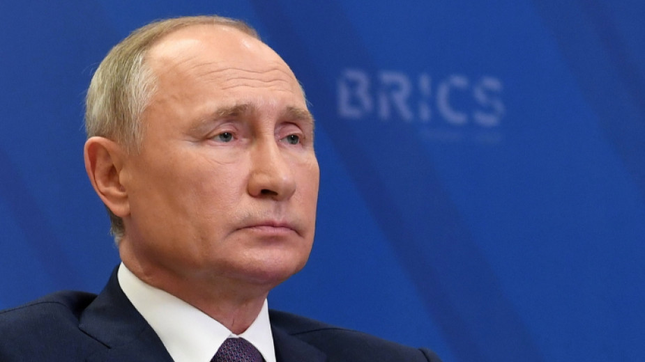 Путин: Русия ще продължи да развива и укрепва въоръжените си сили