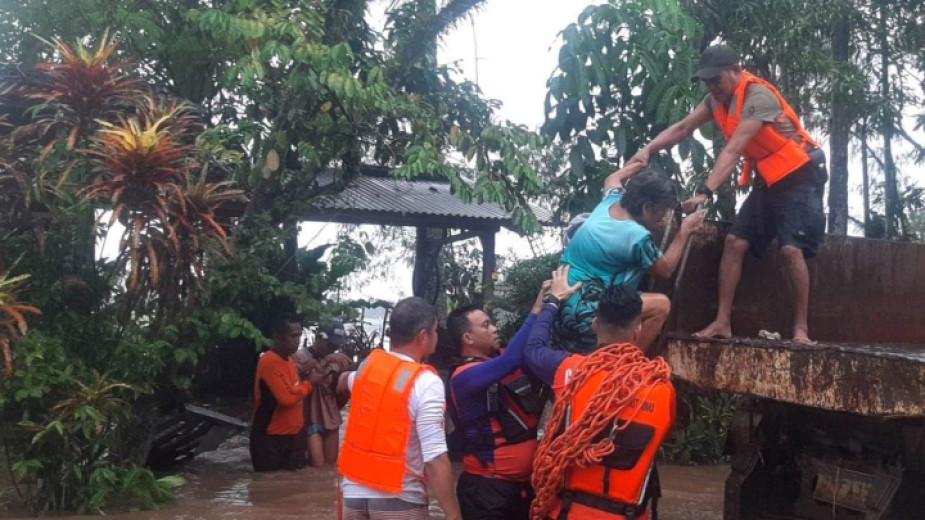 Порои и наводнения взеха жертви във Филипините