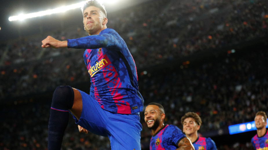 Гол на Жерар Пике донесе първа победа на Барселона в Шампионската лига