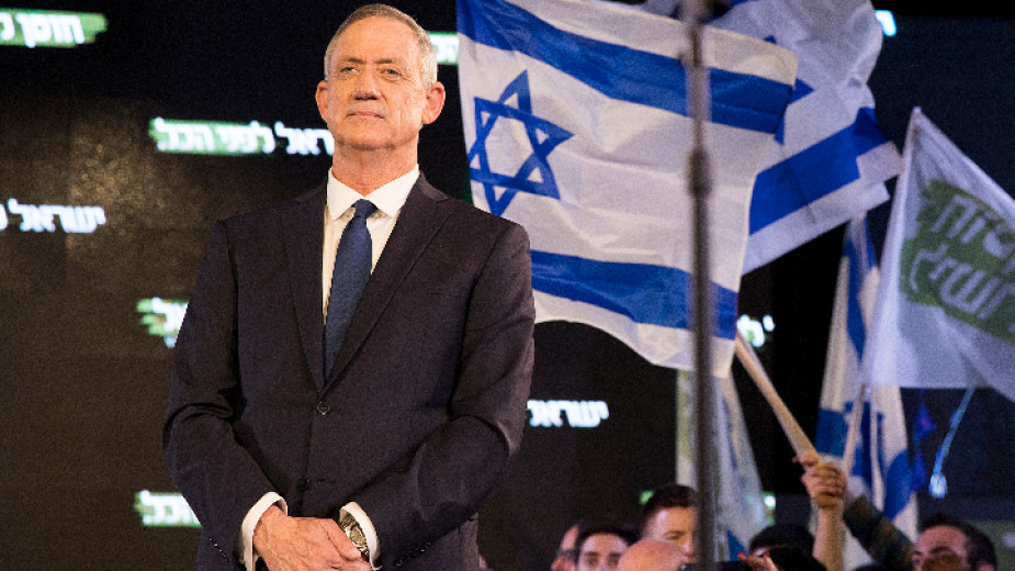 Израелският министър на отбраната Бени Ганц заяви, че ще има още атаки в Газа