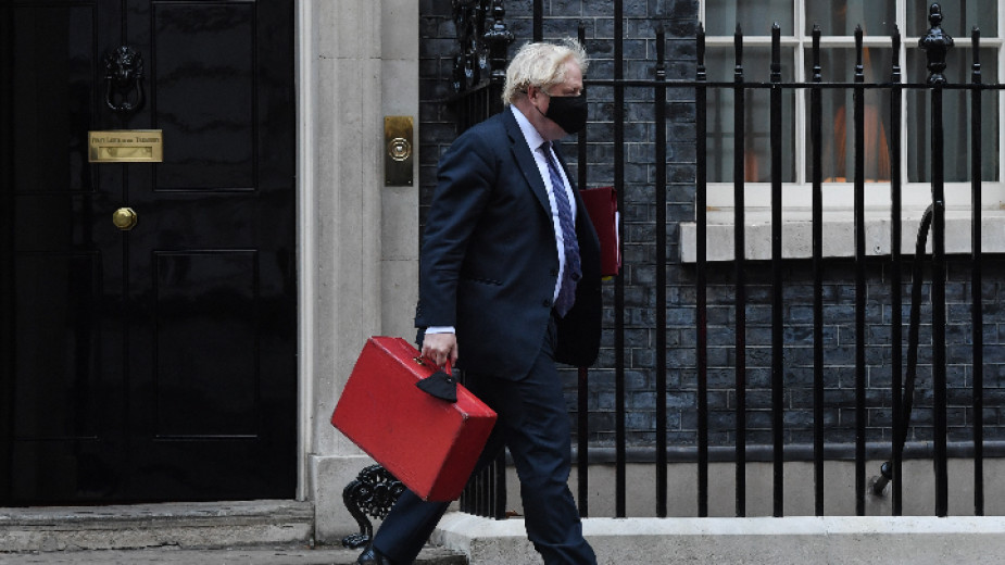70% от британците предпочитат премиерът Борис Джонсън да подаде оставка
