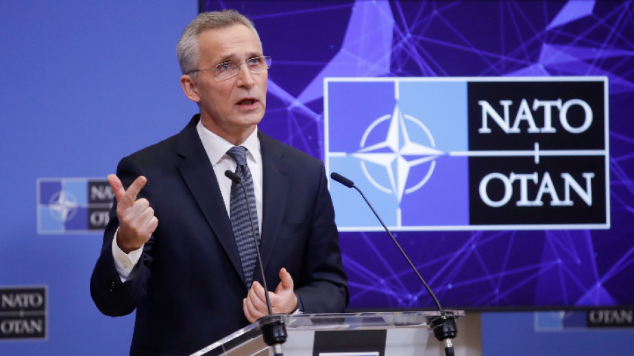НАТО удължи с една годината мандата на Столтенберг начело на алианса