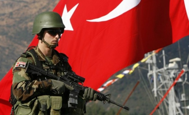 Турция въоръжава бунтовниците срещу армията на Башар Асад