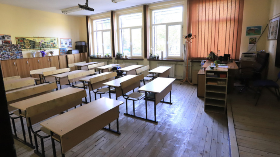 Грипна епидемия в София-област, учениците няма да учат присъствено от 1 до 7 февруари
