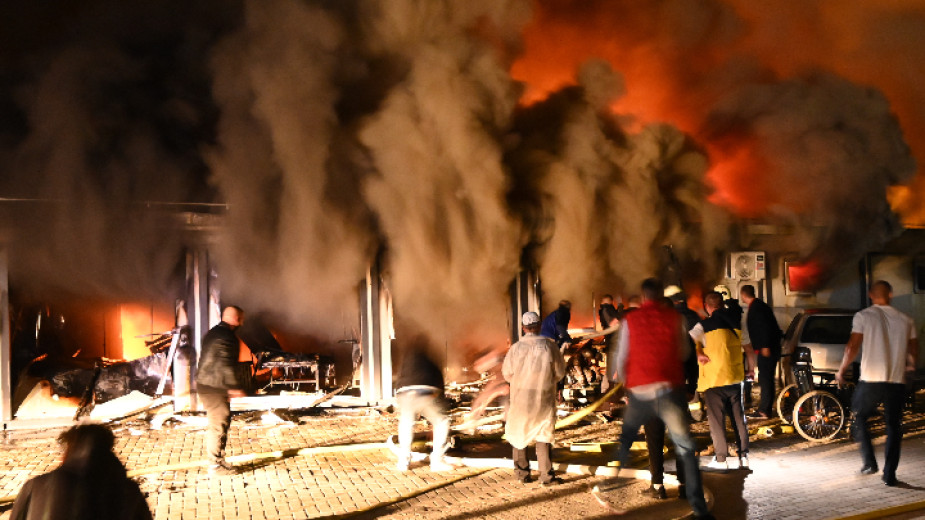 Най-малко 10 загинали при пожар в модулна болница за пациенти с КОВИД-19 в Република Северна Македония
