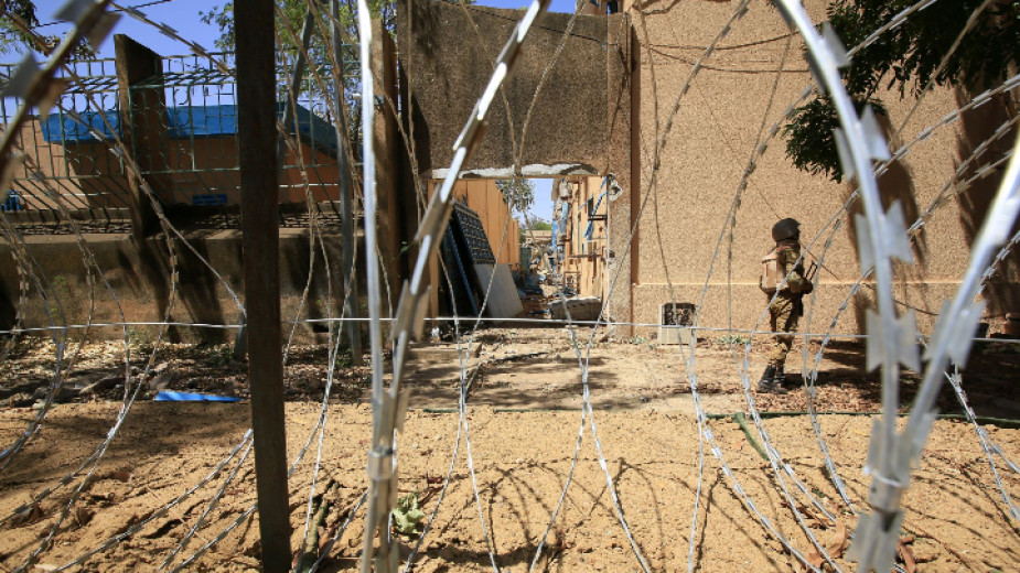 Най-малко 12 войници са загинали при атака в северната част на Буркина Фасо