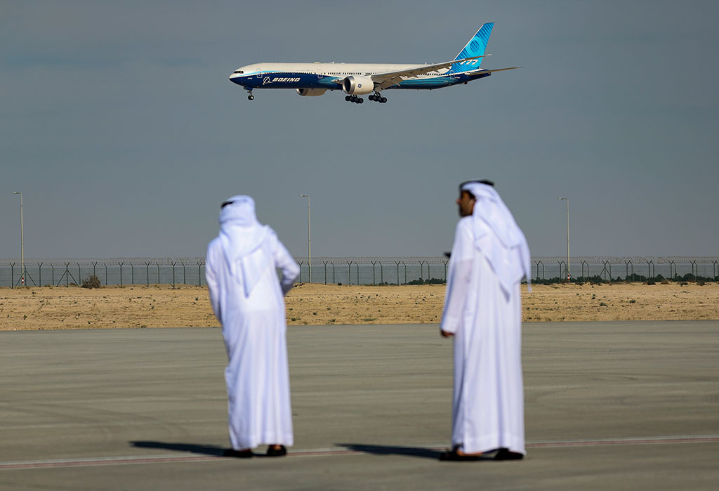 Boeing стартира авиошоуто в Дубай с продажба на 45 самолета