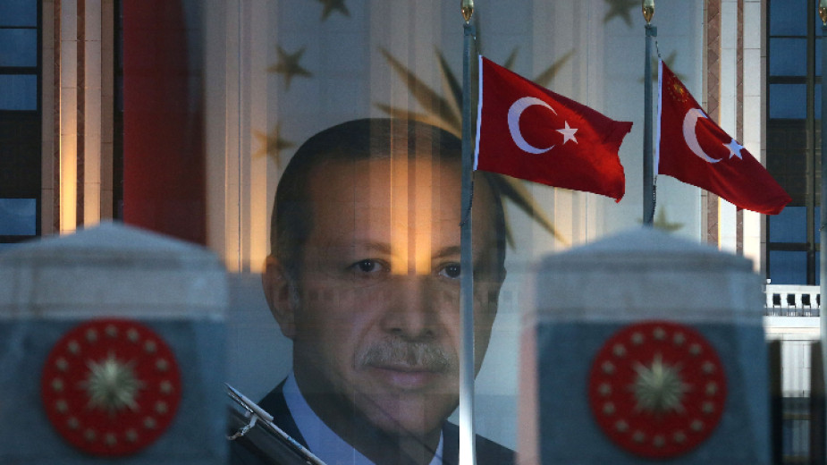 ЕС и НАТО поздравиха Ердоган за преизбирането му за президент на Турция