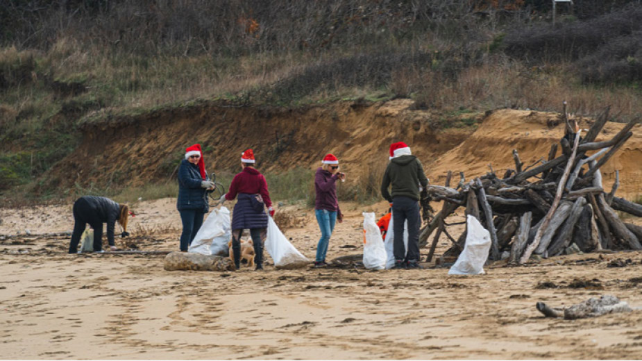 Почистваме черноморските плажовете „Аркутино“ и „Камчийски пясъци“ на 26 и на 28 декември