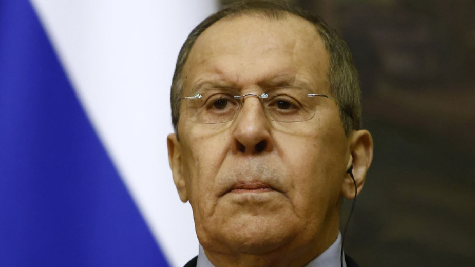 Всички ще страдат от „тоталната хибридна война“ на Запада срещу Русия, заяви Лавров