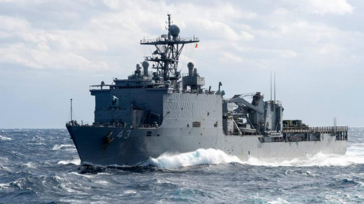 Великобритания ще дари на Киев десетки амфибии и десантни кораби