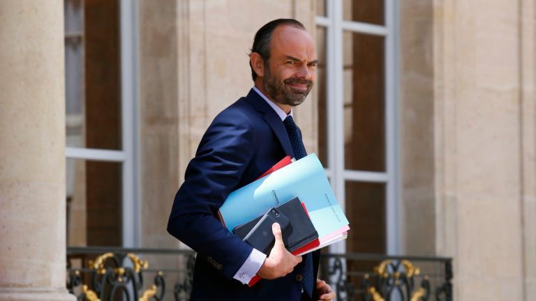 Франция с нов премиер до седмица – и с правителство