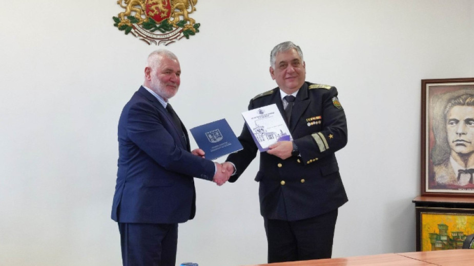 Община Силистра и Военноморското училище подписаха споразумение за сътрудничество