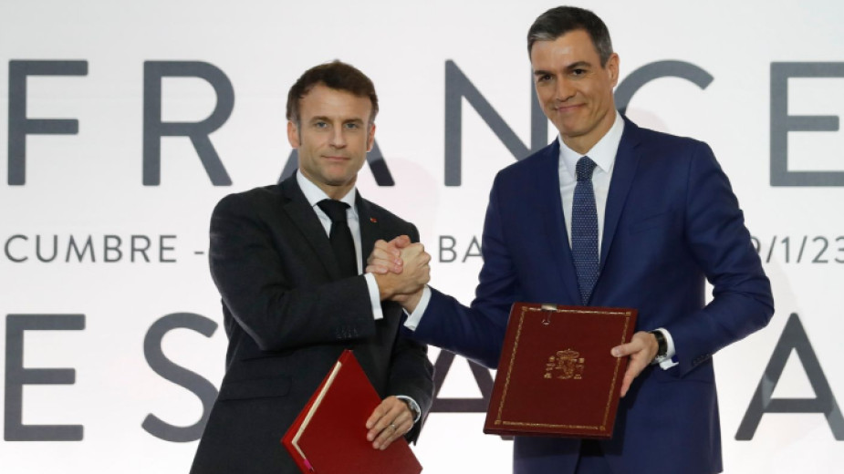 Франция и Испания призовават за съвместен план за защита на европейската индустрия