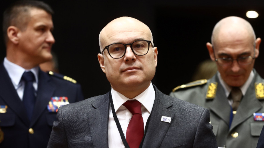 Сръбският министър на отбраната: Ако получим заповед от президента, армията ще влезе в Косово