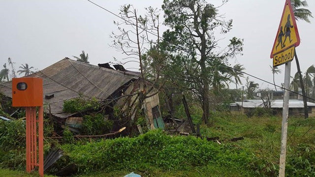 Циклонът Моча взе жертви и рани стотици. Ураганни ветрове връхлетяха Мианмар и Бангладеш