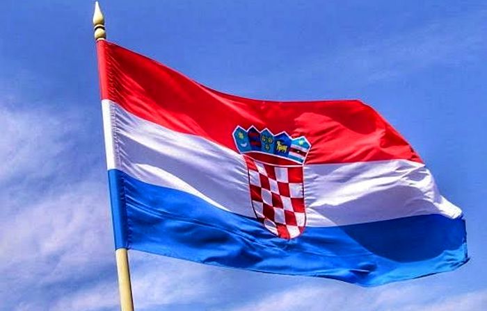 Хърватия ще продължи да предоставя военна помощ на Украйна, заяви хърватският министър на отбраната Иван Анушич