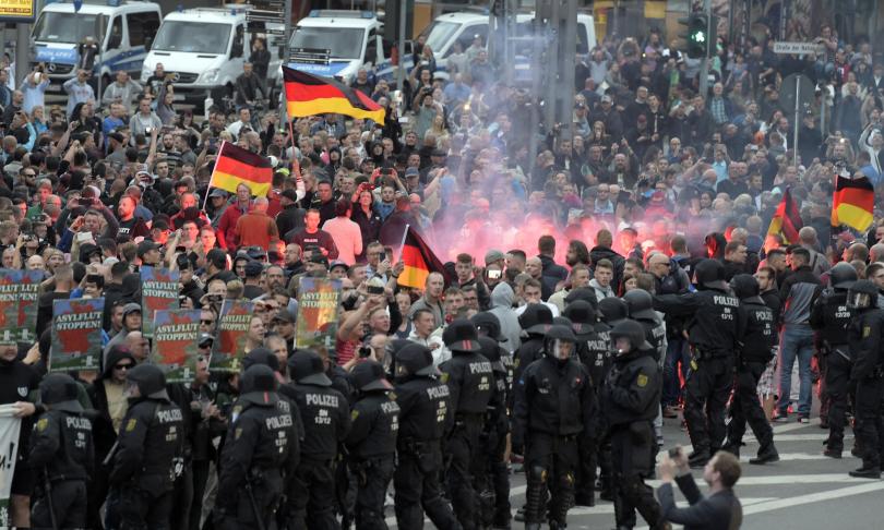 Протести в Германия  в защита на бежанците