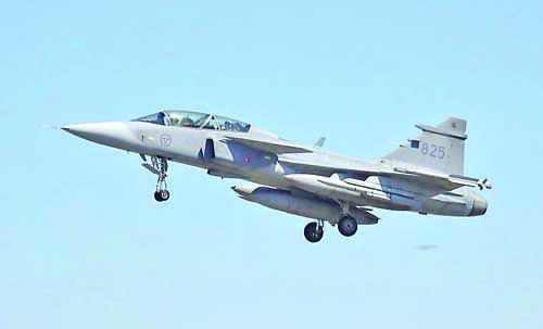 Защо Словакия избра F-16 Block 70 пред Gripen?