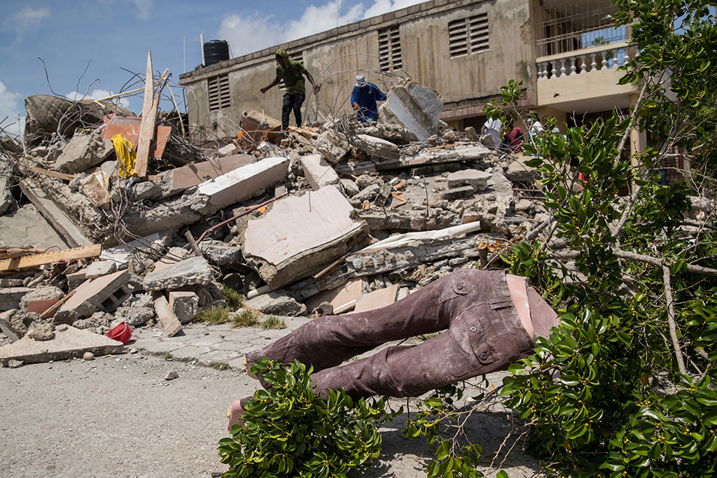 След мощното земетресение и бурята Грейс – стотици все още са в неизвестност в Хаити