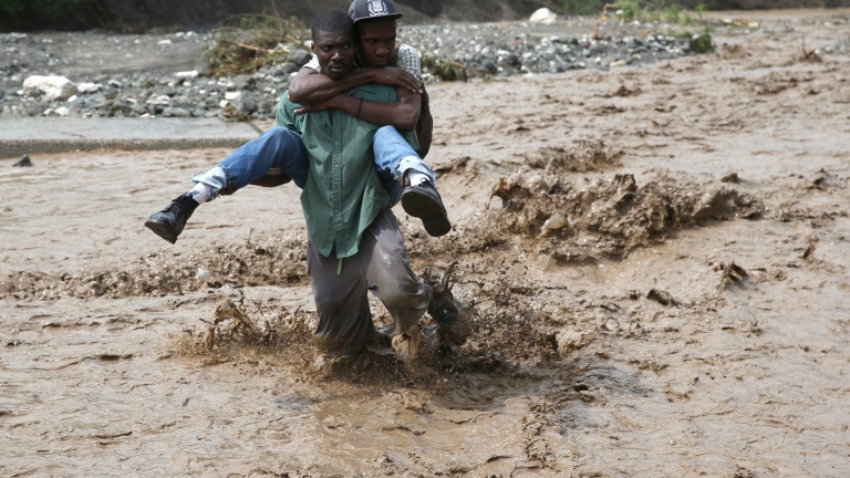 Най-малко 15 са загинали при наводнения в Хаити